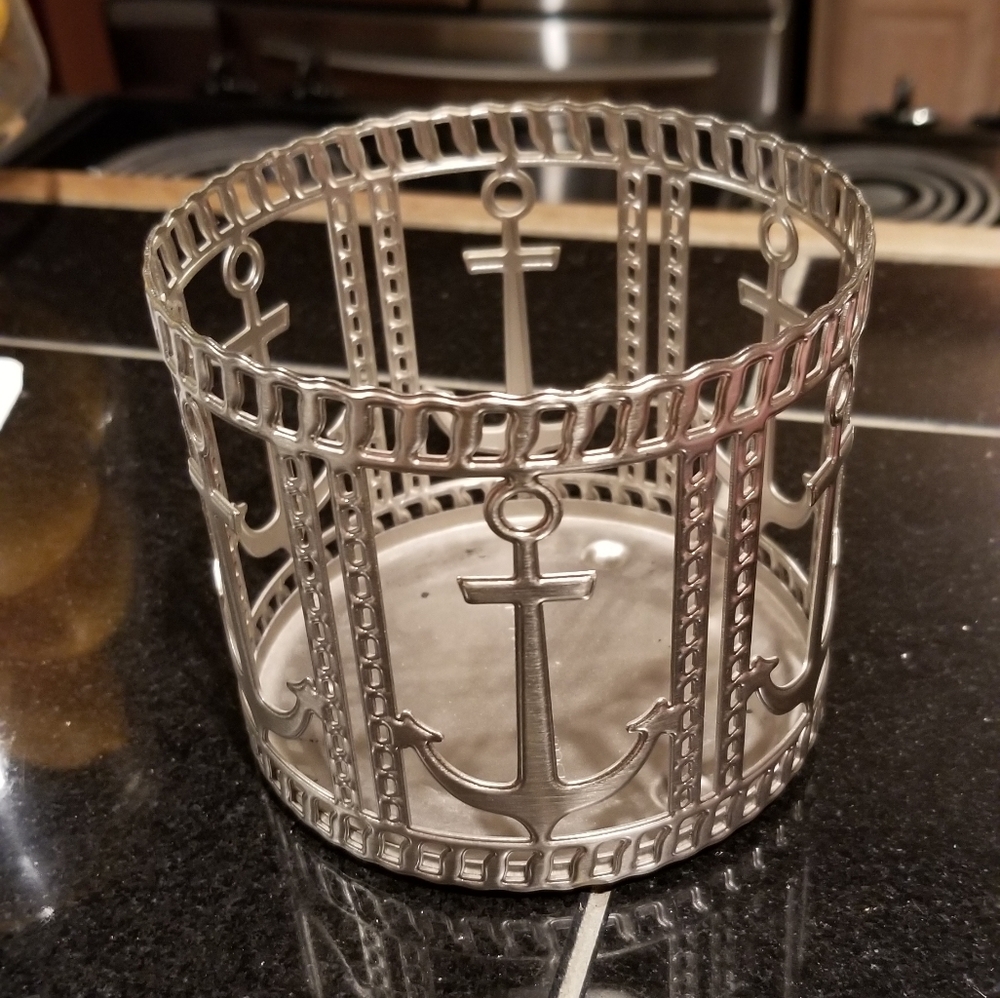 Nautical candle holder